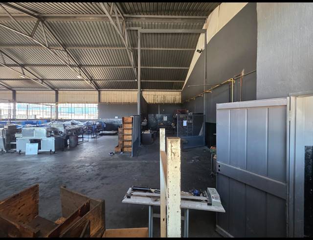 1,450M² WAREHOUSE TO LET IN ALRODE